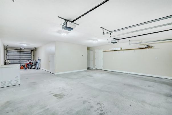 Garage, Interior