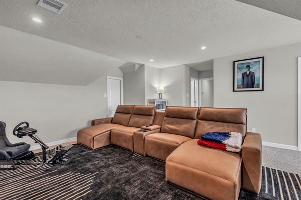 Fitness Equipment, Interior, Living room, Recessed Lighting