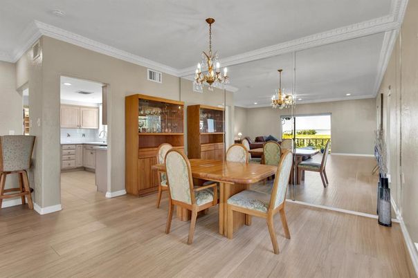 Chandelier, Dining room, Interior, Pendant Lights, Recessed Lighting, Wood Texture Flooring