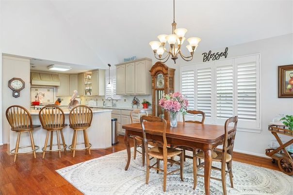 Chandelier, Dining room, Interior, Kitchen, Wood Texture Flooring