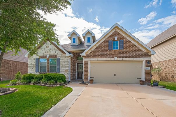 Attached, Exterior, Facade, Brick Facade, Brick Traditional