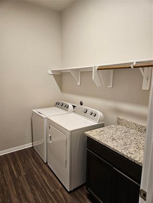 Interior, Washer, Wood Texture Flooring