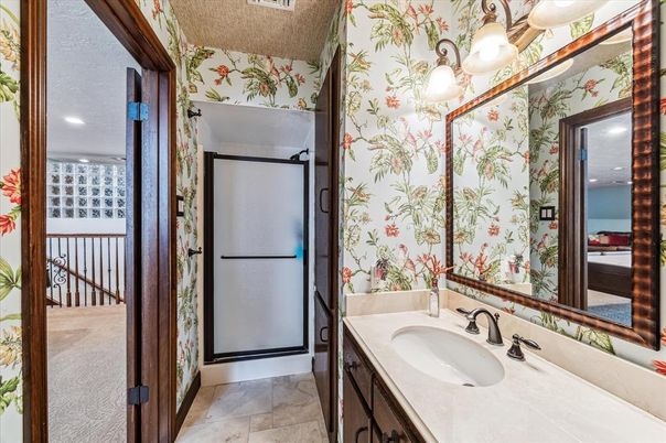 Bathroom, Interior, Recessed Lighting