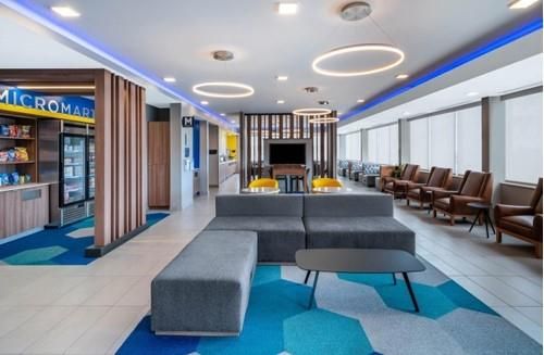 Interior, Living room, Pendant Lights, Recessed Lighting