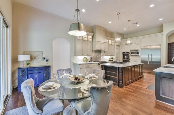Dining room, Interior, Kitchen, Pendant Lights, Recessed Lighting, Stainless Steel Appliances, Wood Texture Flooring
