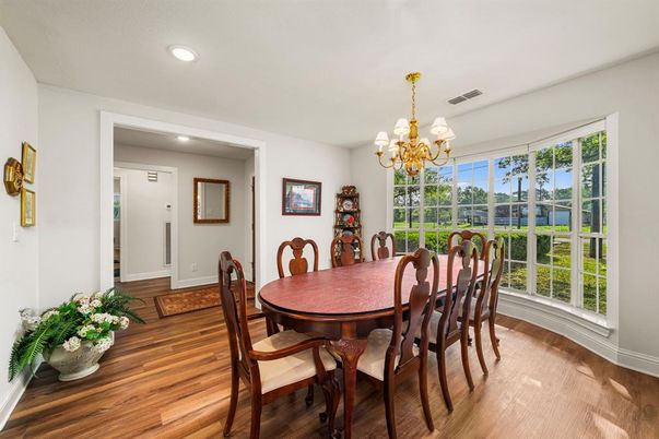 Chandelier, Dining room, Interior, Recessed Lighting, Wood Texture Flooring