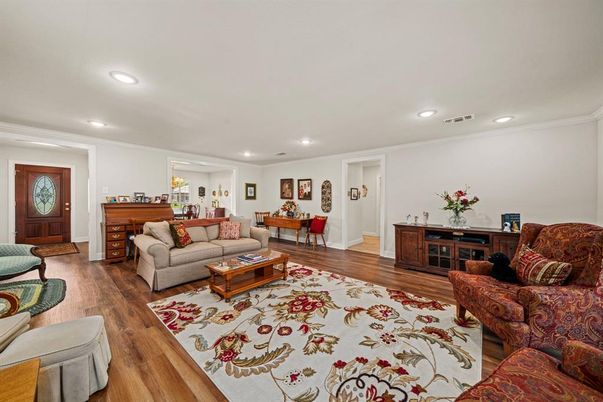 Interior, Living room, Recessed Lighting, Wood Texture Flooring