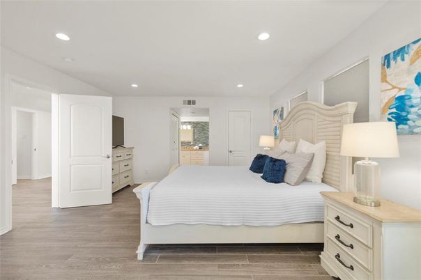 Bedroom, Interior, Recessed Lighting, Wood Texture Flooring