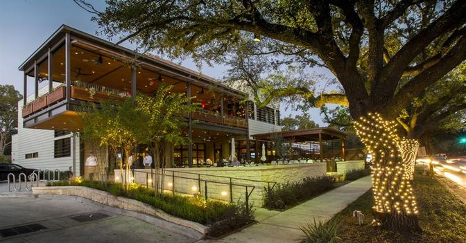 Backyard, Exterior, Facade, Modern