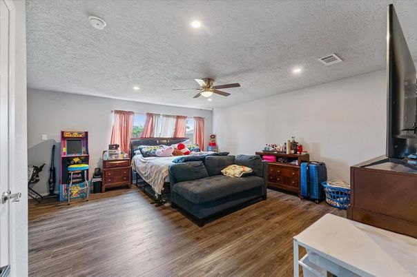 Bedroom, Interior, Recessed Lighting, Wood Texture Flooring