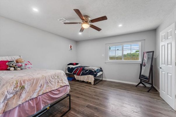 Bedroom, Interior, Recessed Lighting, Wood Texture Flooring