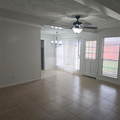 Chandelier, Empty room, Interior