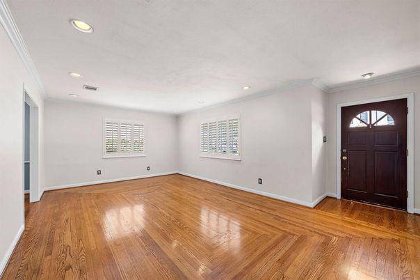 Empty room, Interior, Recessed Lighting, Wood Texture Flooring