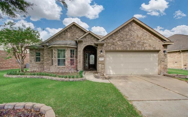 Attached, Exterior, Facade, Brick Facade, Brick Traditional
