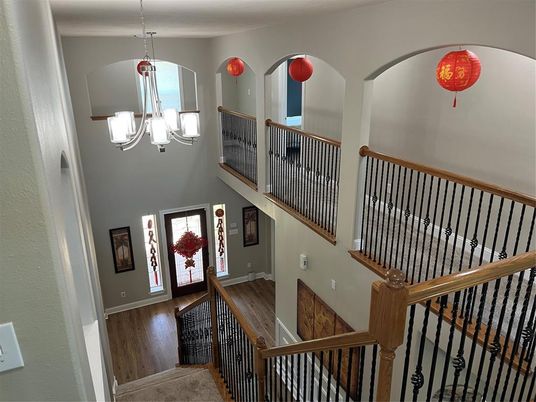 Interior, Pendant Lights, Wood Texture Flooring