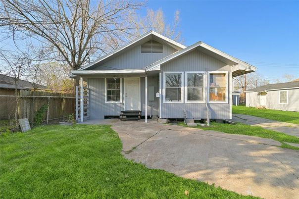 Backyard, Exterior, Facade, American Craftsman