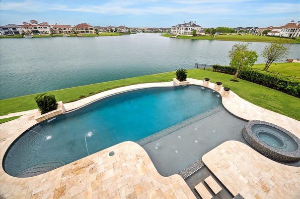 Exterior, Lake, Pool, Water