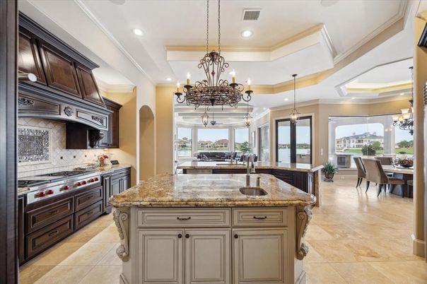 Chandelier, Dining room, Interior, Kitchen, Pendant Lights, Recessed Lighting, Stainless Steel Appliances
