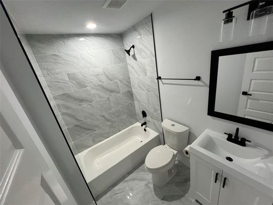 Bathroom, Interior, Marble, Recessed Lighting