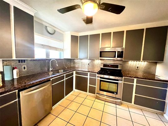 Interior, Kitchen, Stainless Steel Appliances