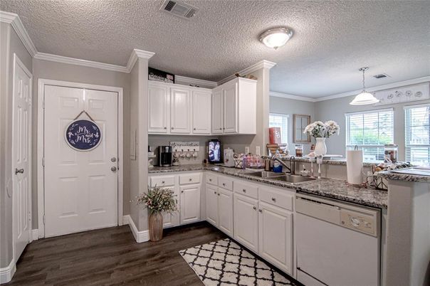 Dining room, Interior, Kitchen, Pendant Lights, Wood Texture Flooring