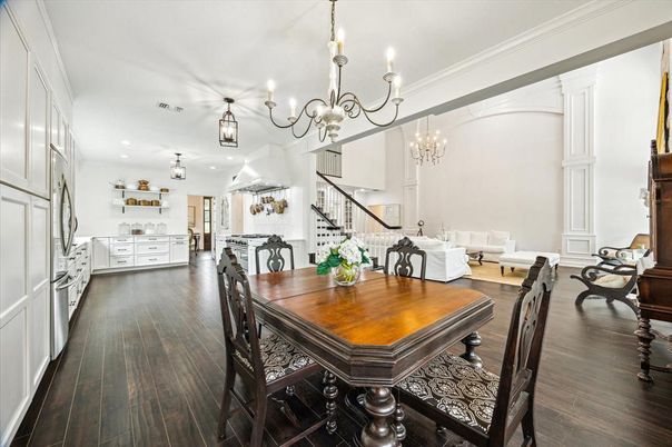Chandelier, Dining room, Interior, Living room, Recessed Lighting, Wood Texture Flooring