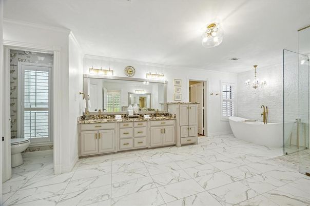Bathroom, Chandelier, Dual Sink Vanities, Free Standing Baths, Glass Shower, Interior, Marble