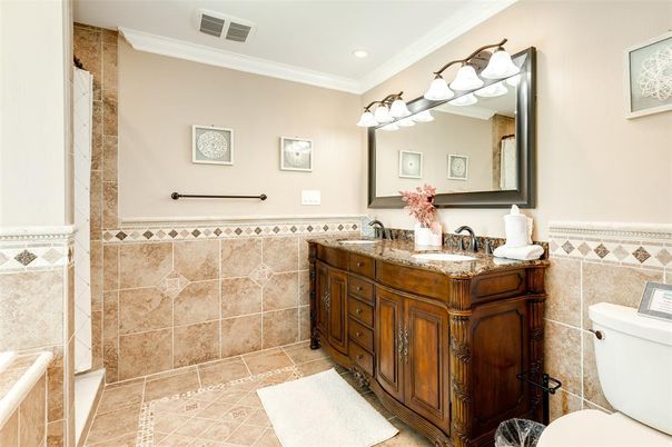 Bathroom, Interior, Recessed Lighting