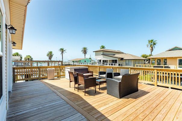 Exterior, Wood Texture Flooring