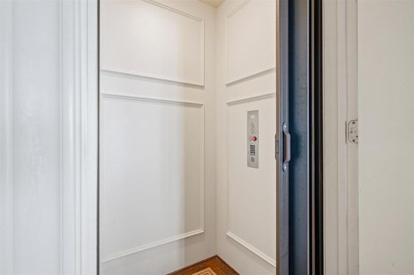 Elevator, Interior