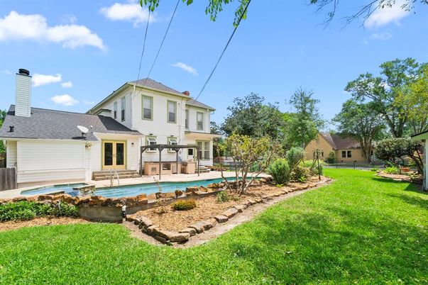 Backyard, Exterior, Pool