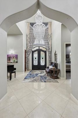 Chandelier, Interior, Piano