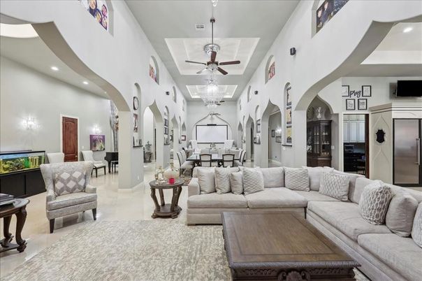 Chandelier, Dining room, Interior, Living room, Piano, Recessed Lighting