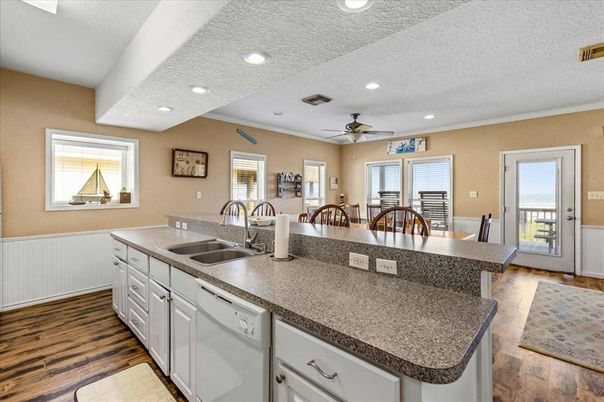 Dining room, Interior, Kitchen, Recessed Lighting, Wood Texture Flooring