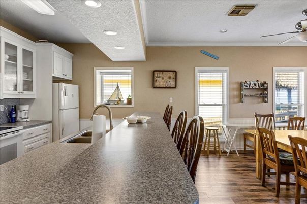 Dining room, Interior, Kitchen, Recessed Lighting, Wood Texture Flooring