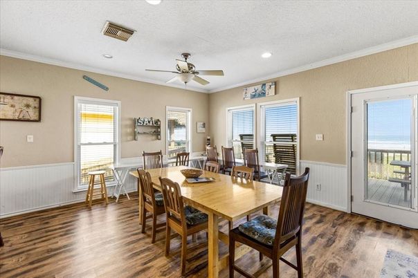 Dining room, Interior, Recessed Lighting, Wood Texture Flooring