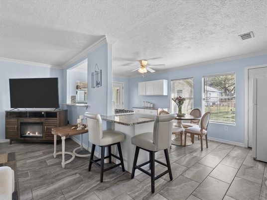 Dining room, Fireplace, Interior