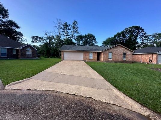 Attached, Exterior, Facade, Brick Facade, Ranch