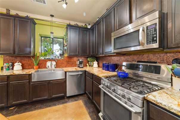 Interior, Kitchen, Pendant Lights, Stainless Steel Appliances