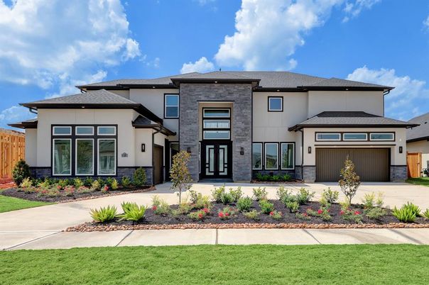 Attached, Exterior, Facade, Modern