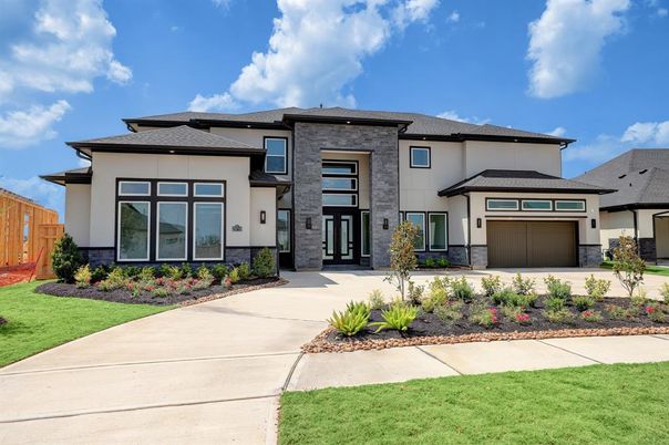 Attached, Exterior, Facade, Modern