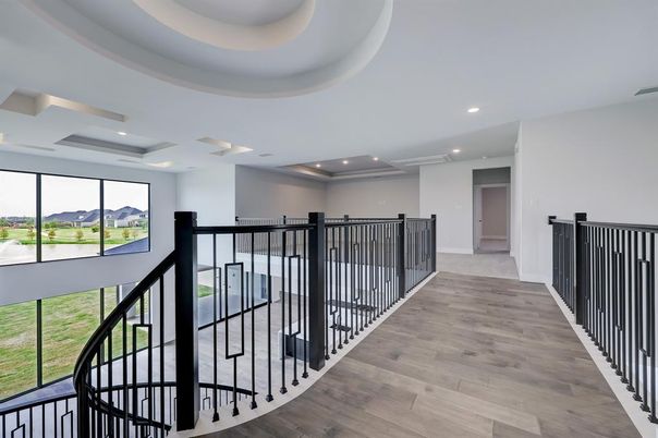 Interior, Recessed Lighting, Wood Texture Flooring