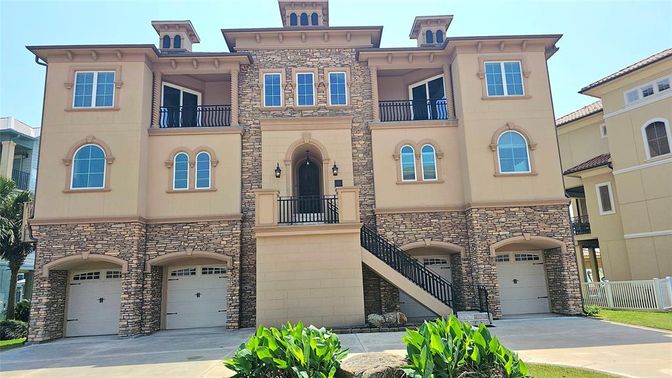 Attached, Exterior, Facade, Rowhouse