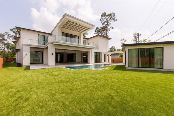 Backyard, Exterior, Pool