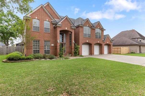 Attached, Backyard, Exterior, Facade, Brick Facade, Brick Traditional