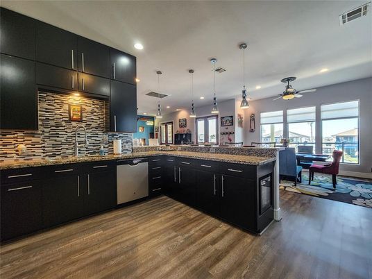 Dining room, Interior, Kitchen, Pendant Lights, Recessed Lighting, Wood Texture Flooring