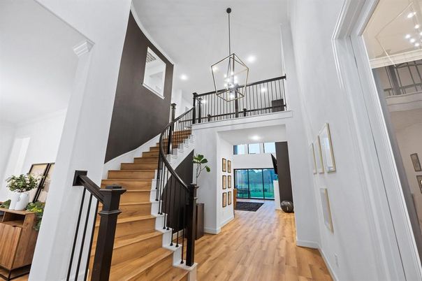 Interior, Pendant Lights, Recessed Lighting, Wood Texture Flooring