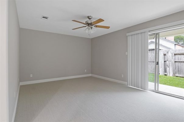 Empty room, Interior