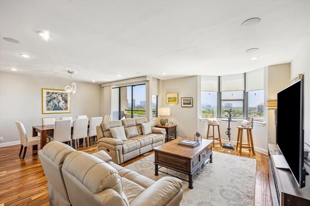 Dining room, Interior, Living room, Pendant Lights, Recessed Lighting, Wood Texture Flooring