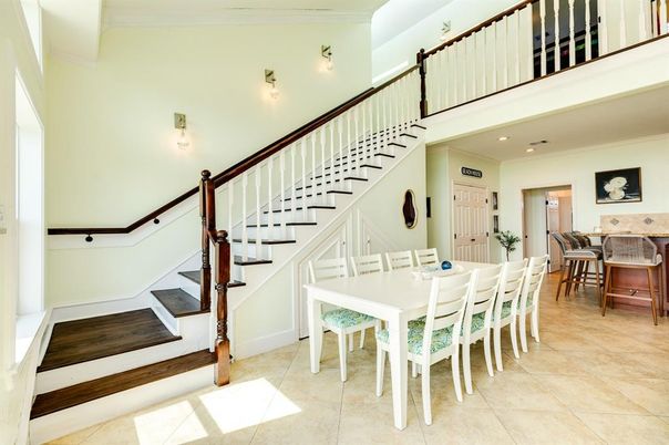 Dining room, Interior, Recessed Lighting